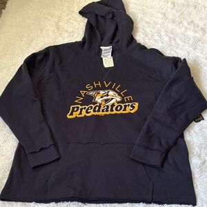 NWT NHL Nashville Predators Navy Blue Long Sleeve Sweatshirt M